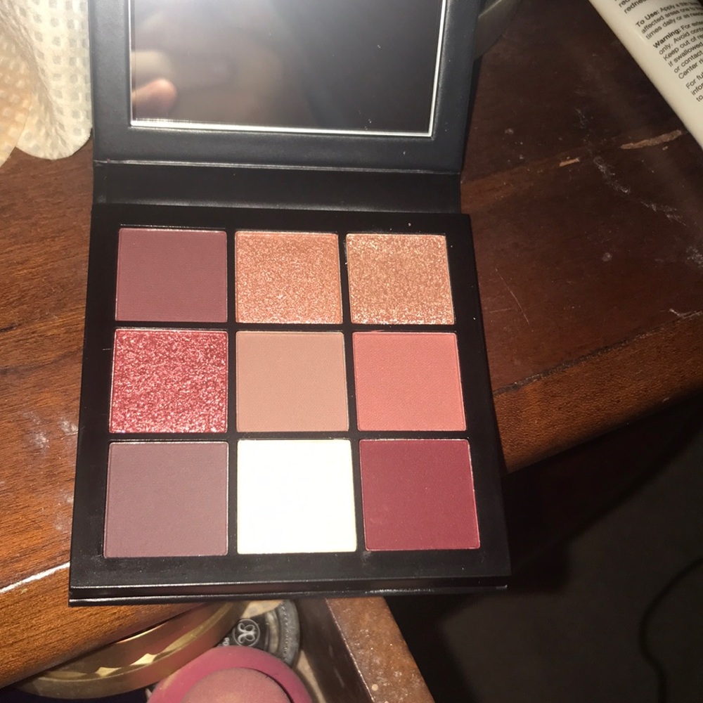 Huda beauty mauve obsessions